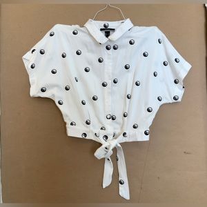 UNIQUE, CROPPED BLOUSE. Knot tie waist.